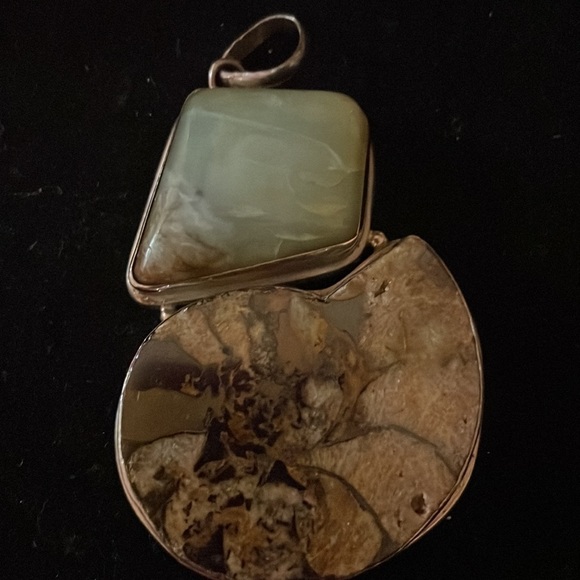 Jewelry - Picture 3 of 5